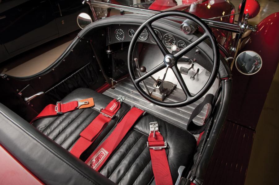 Интерьер Alfa Romeo 6C 1750 GS Parigi 1929 года  (фото 41 из 46)